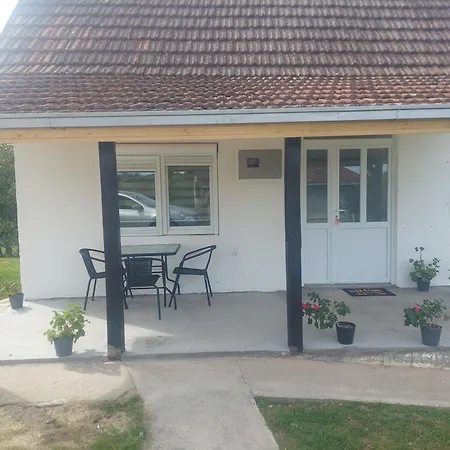 Agape Ferienhaus Mionica